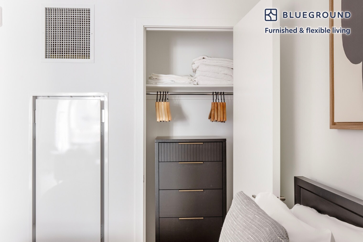 Building Photo - 949 1st St SE