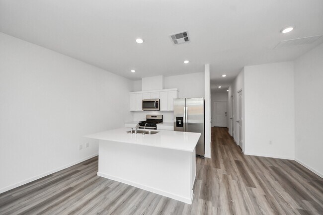 Building Photo - 1027 Moon Drop Ln