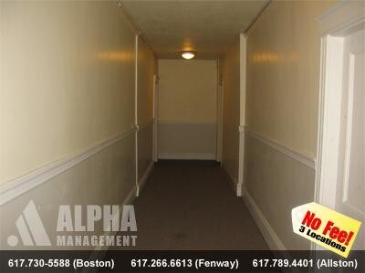 Building Photo - 208 Winthrop Rd