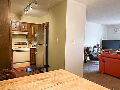 Building Photo - 3055 Trinity Dr