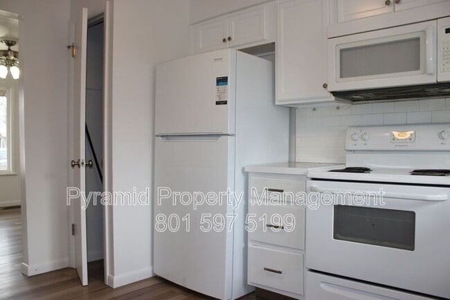 Building Photo - 985 S 600 W