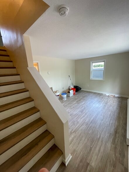 Building Photo - 395 Wilbraham St