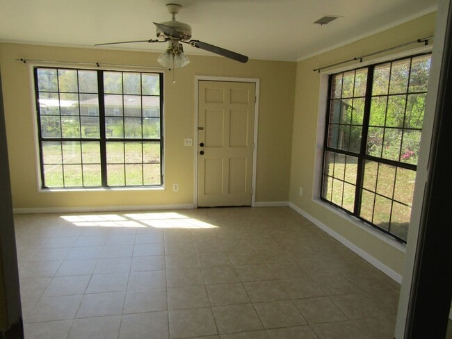 Building Photo - 608 Palmetto St