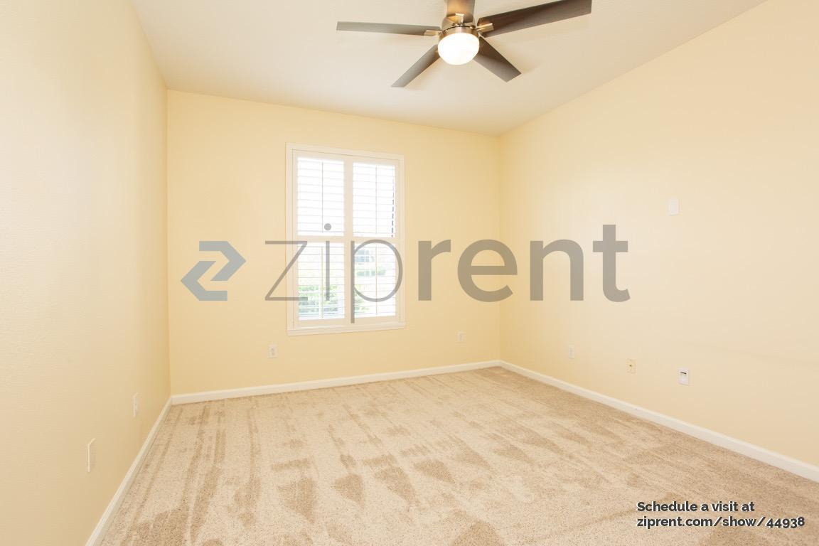 Building Photo - 7801 Point Meadows Dr