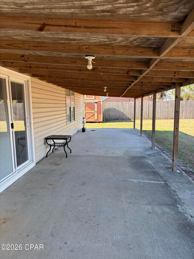 Building Photo - 5127 Stewart Dr