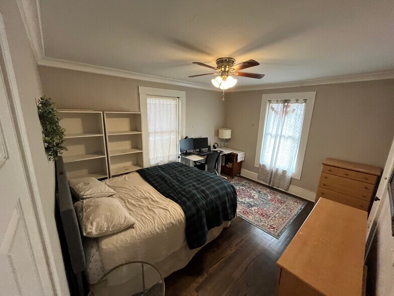 Building Photo - 1260 Francis St NW