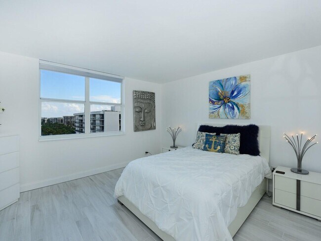 Building Photo - 3450 S Ocean Blvd