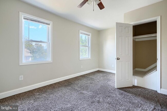 Building Photo - 6110 Everall Ave