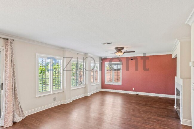 Building Photo - 1366 Jayhawk Ln