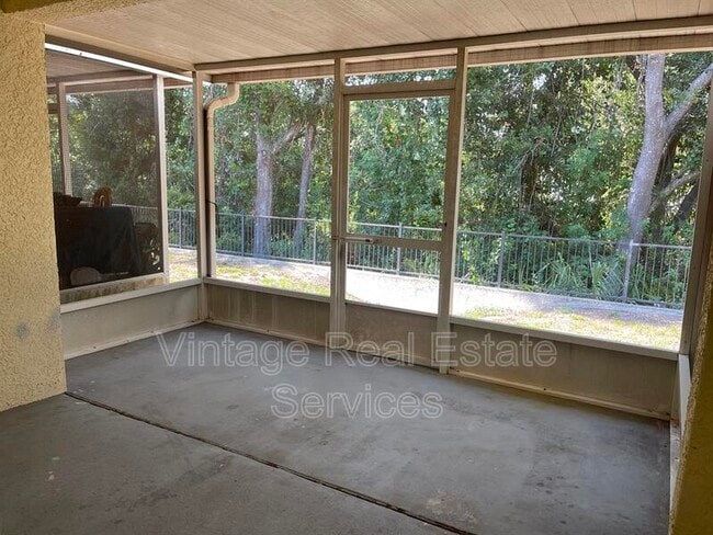 Building Photo - 10806 Brickside Ct