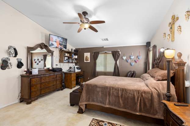 Building Photo - 1123 E Avenue K14