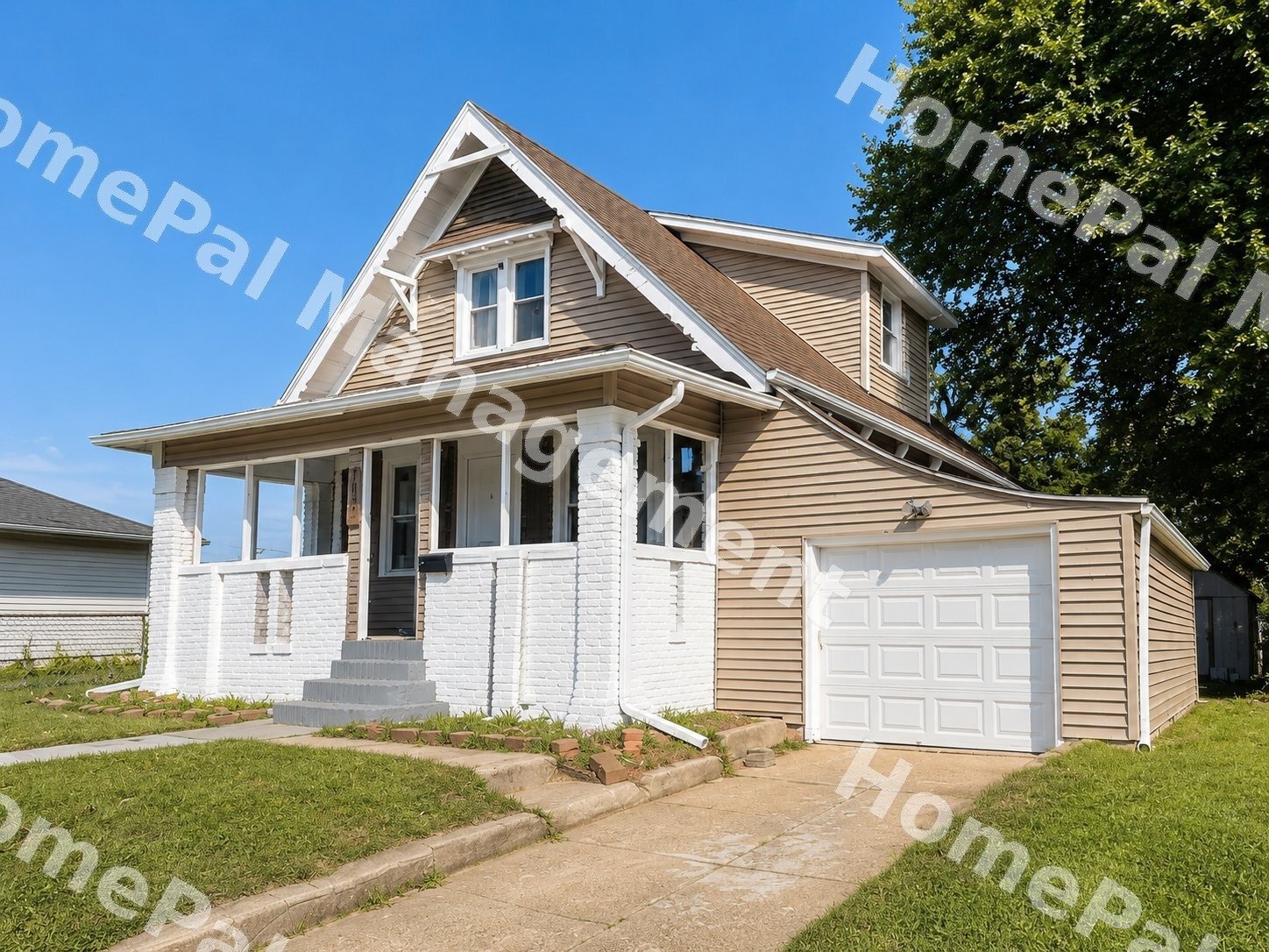 Building Photo - 2416 Fowler Ave