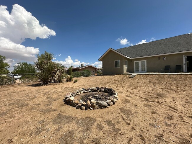 Building Photo - 58064 Bonanza Dr