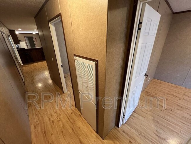 Building Photo - 5510 Lavey Ln