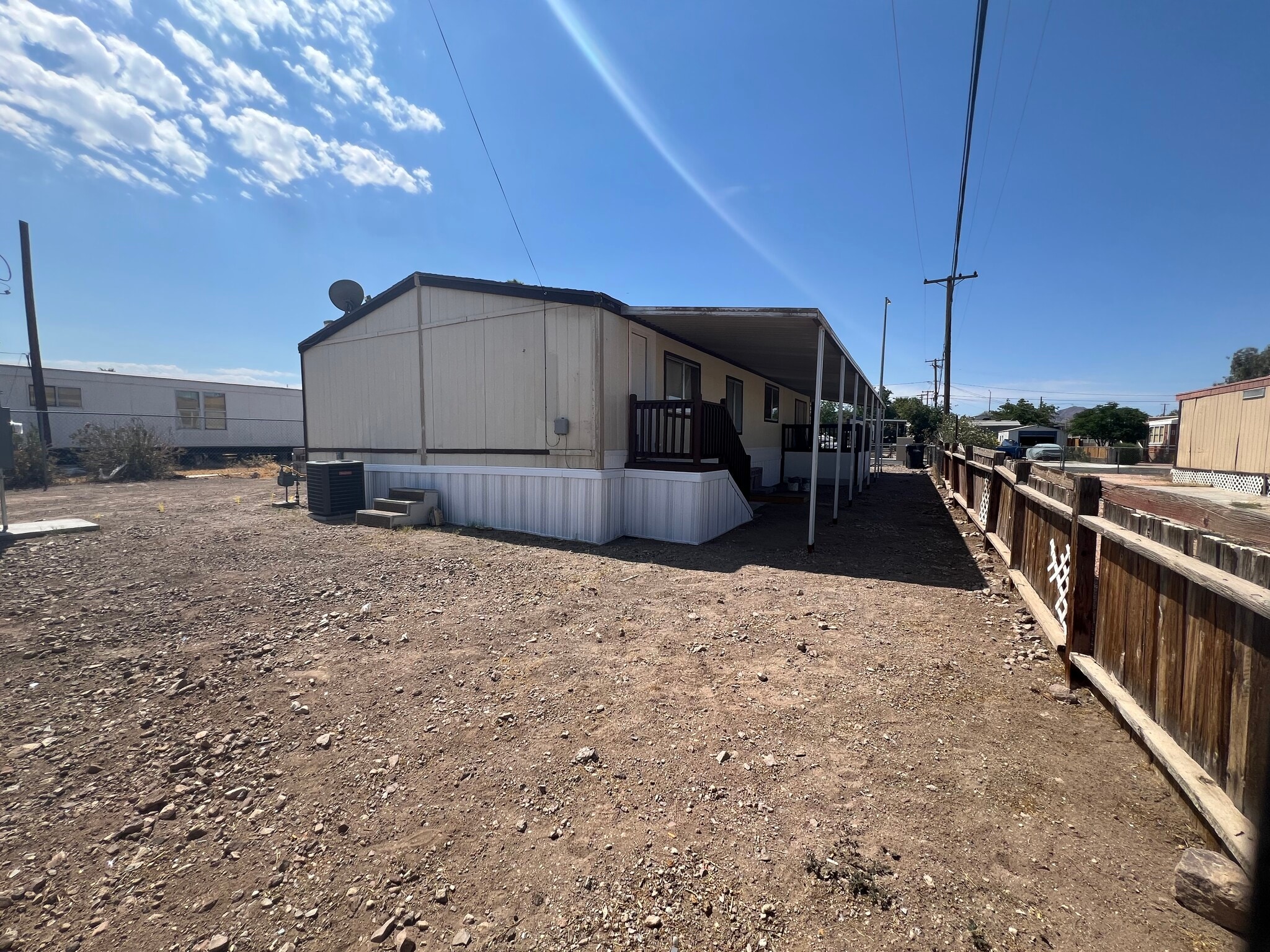 Building Photo - 203 Shoshone Ln