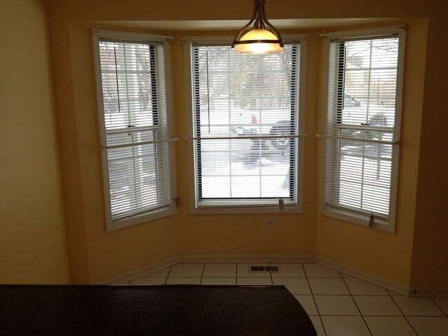 Building Photo - 3527 Frontenac Ct