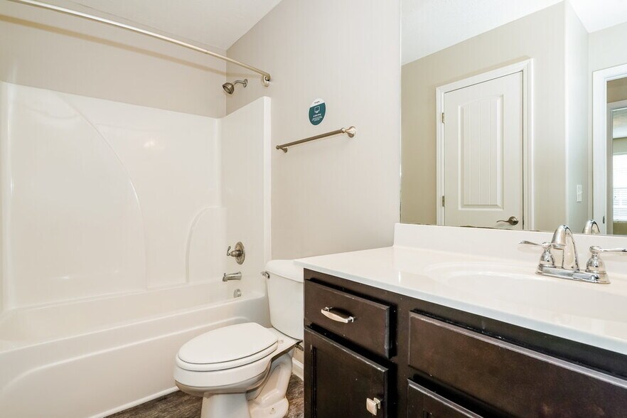 Building Photo - 1626 Sunray Dr