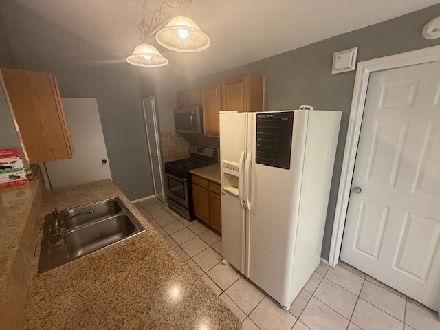 Building Photo - 3106 Trembling Creek Cir