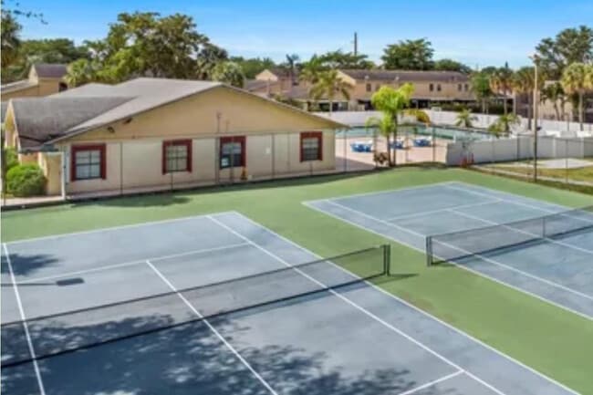 Building Photo - 3590 Blue Lake Dr