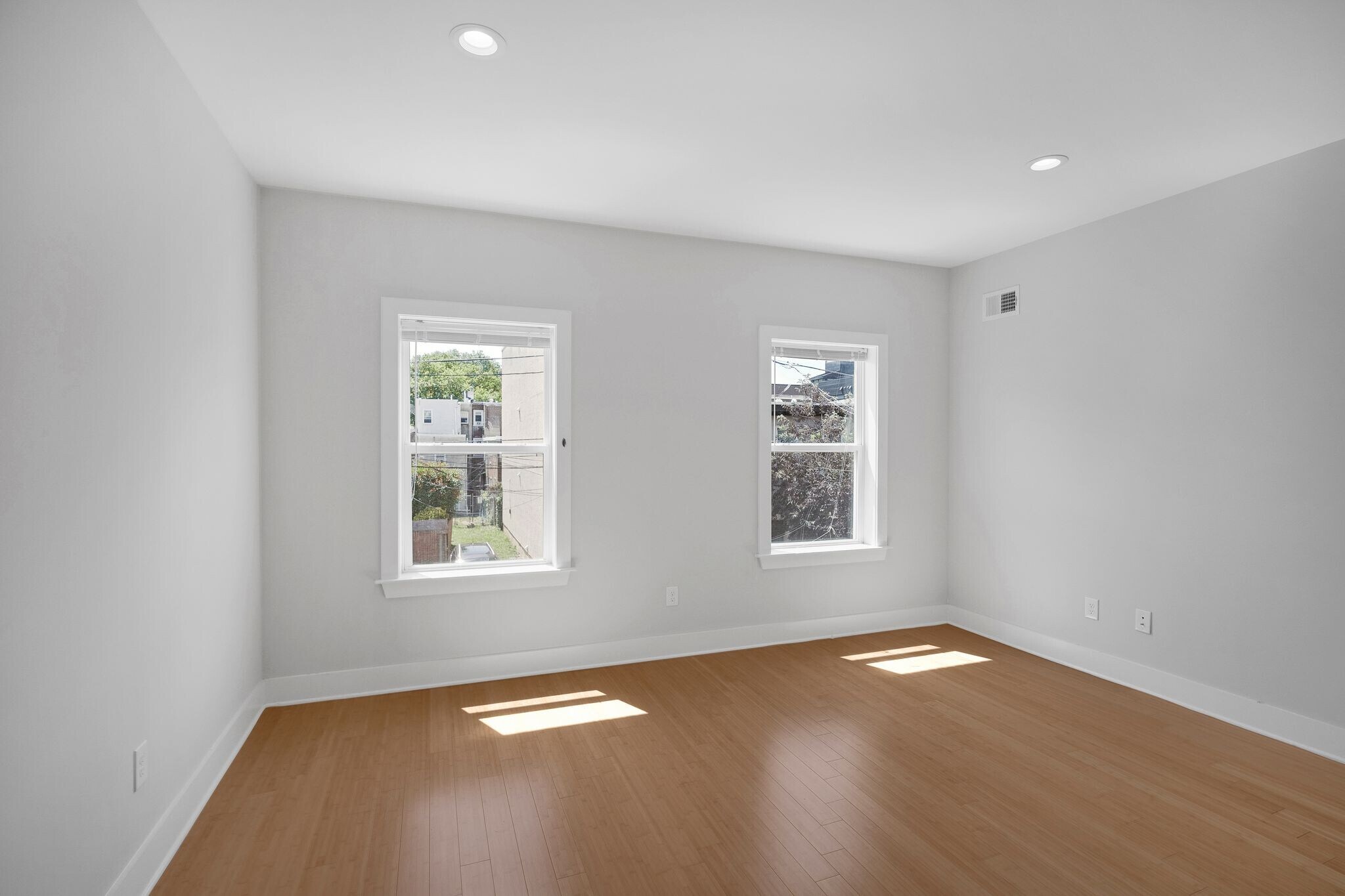 Building Photo - 513 N Budd St