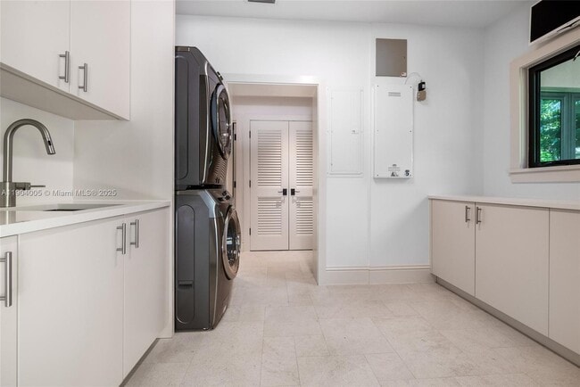 Building Photo - 7801 SW 128th St