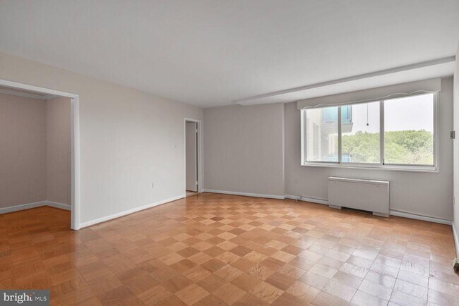Building Photo - 10401 Grosvenor Pl