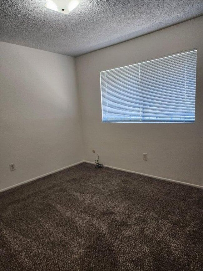 Building Photo - 5101 Appleblossom Dr