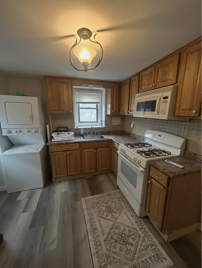 Building Photo - 21 Weymouth Ave