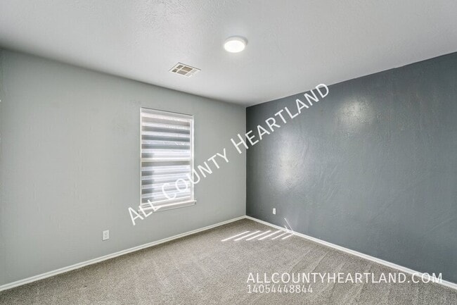 Building Photo - 2821 NW 170th St