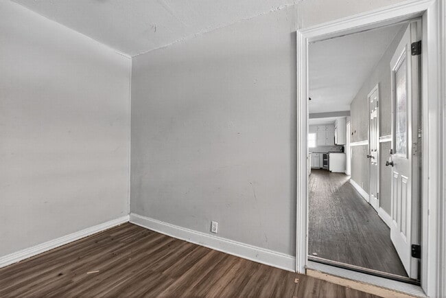 Building Photo - Charming 3-Bedroom Home on a Corner Lot in Fort Worth!