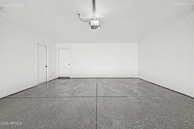 Building Photo - 9010 W Griswold Rd