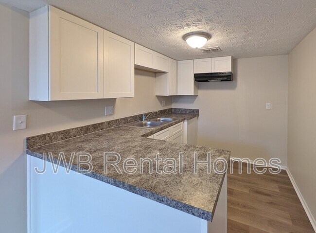 Building Photo - 7201 Arlington Expy