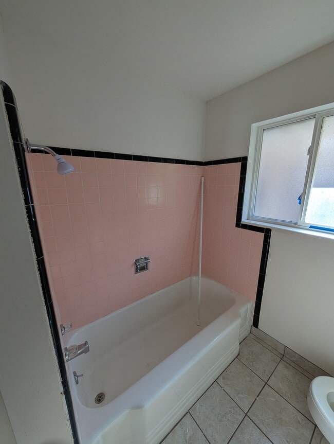 Building Photo - 129 N 100 W