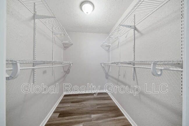 Building Photo - 8227 Bowens Crossing