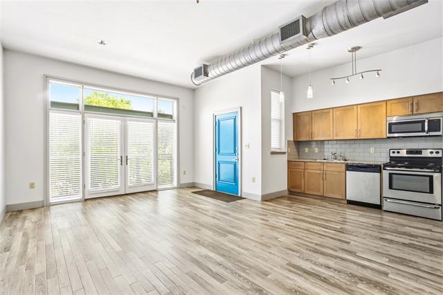 Building Photo - 1124 Galveston Ave