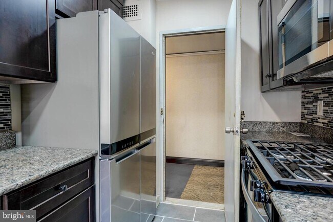 Building Photo - 1900 Lyttonsville Rd