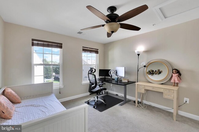 Building Photo - 8111 Alloway Ct