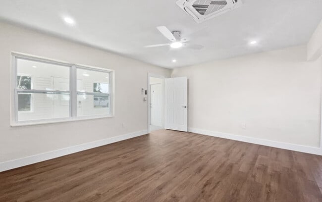 Building Photo - 2421 NW 152nd St