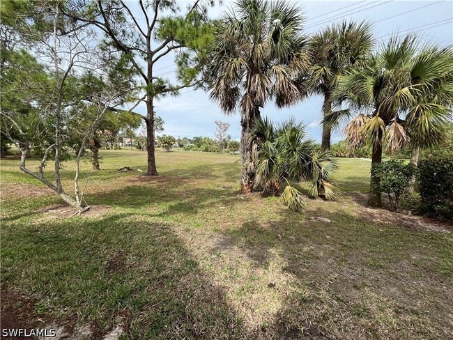 Building Photo - 884 Hampton Cir