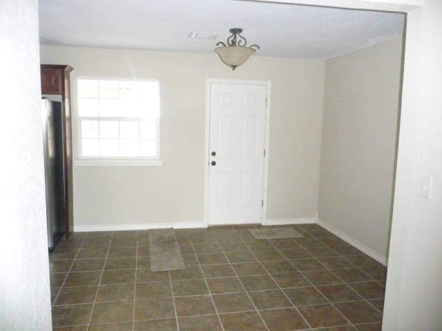 Building Photo - Newly Remodeled