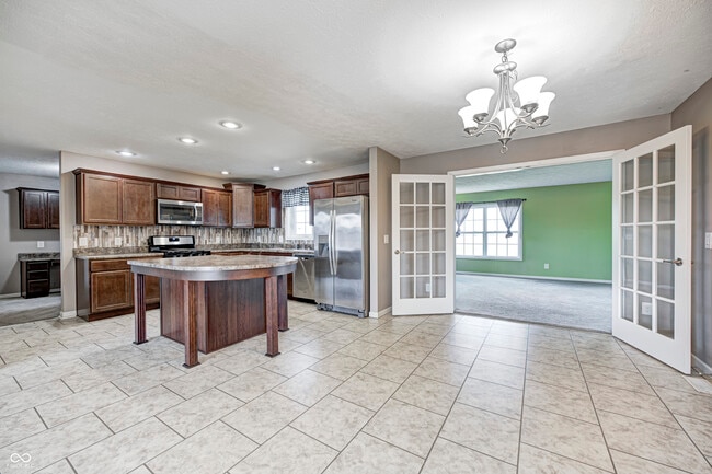 Building Photo - 525 West St