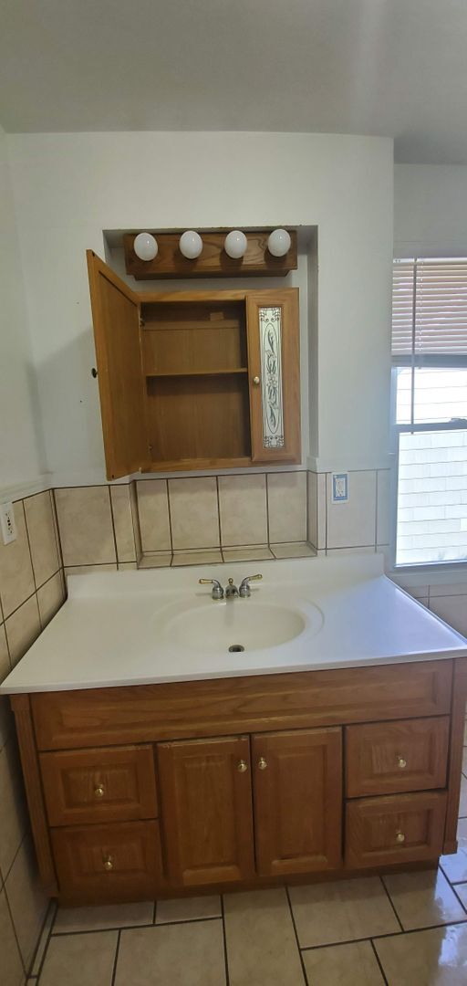 Building Photo - 334 Catherine St