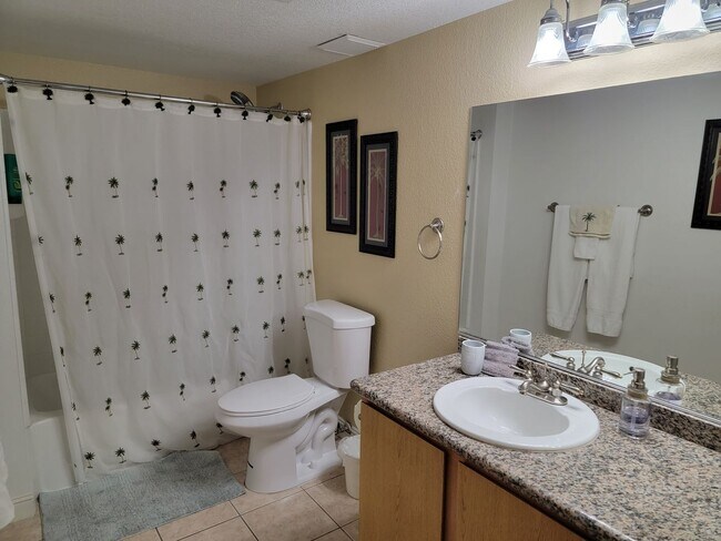 Building Photo - FULLY FURNISHED 2 BEDROOM CONDO*CLOSE TO A...