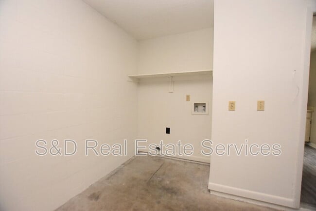 Building Photo - 237 Marble Ln