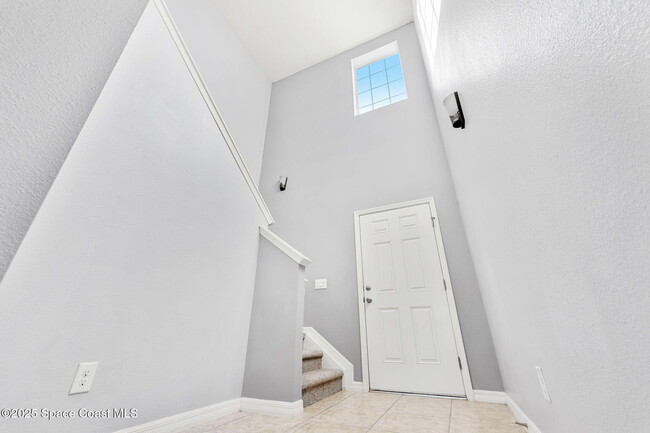 Building Photo - 2685 Revolution St
