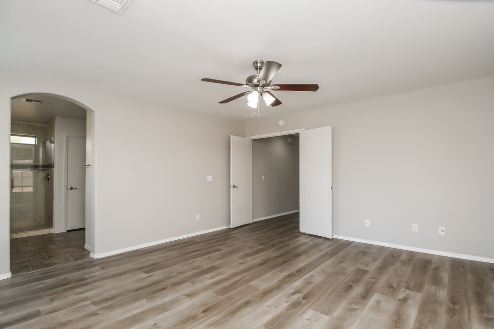 Building Photo - 3834 E Longhorn Dr