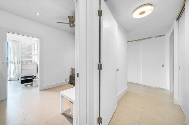 Building Photo - 201 Crandon Blvd