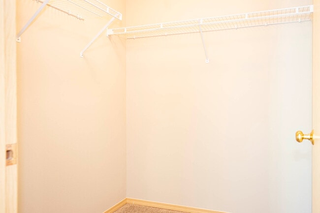 Building Photo - 34604 Cranberry Ct SE