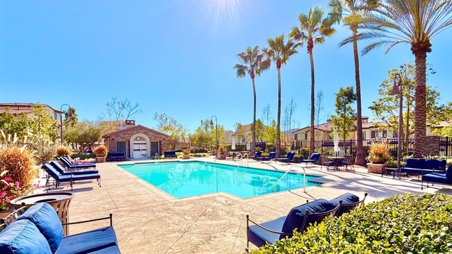 Building Photo - Beautiful, Like New, End Unit Condo in Resort Like Living Community off Temecula's South 79!