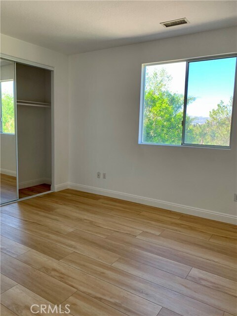 Building Photo - 90 Mollison Dr
